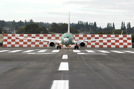 A Boeing 737 prepares to take off from Renton Municipal Airport Monday
