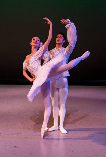 Emeline Settlemyre and Shane Tice dance in Emerald Ballet Theatre's 'The Nutcracker.'