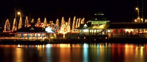 The Clam Lights at Gene Coulon Memorial Beach Park on Lake Washington will light up for the 17th time at 7:15 p.m. Friday (Dec. 3).