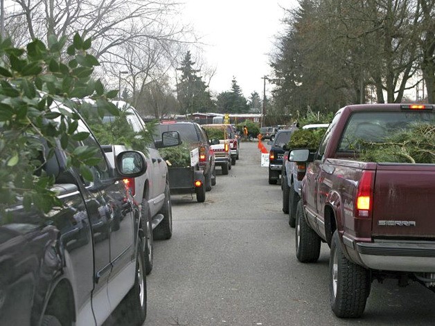 Vehicles lined up last weekend to get rid of storm debris for free at a recycling event in Kent. The recycling station is also open this Saturday and Sunday.