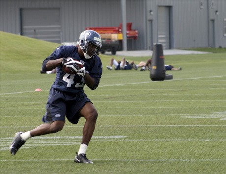 Seahawks rookie tight end Cameron Morrah works in drills mini-camp earlier this spring.
