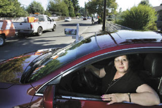Donna Wright once counted how many cars passed by her driveway off Union Avenue Northeast before a gap allowed her to enter traffic: 61. Traffic detoured away from year-long construction on Duvall/Coal Creek Parkway is the culprit. She’s even timed her attempts to leave her driveway. The worst was 25 minutes.