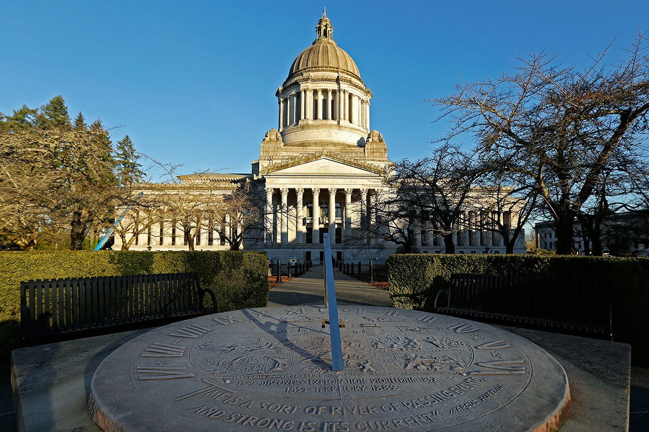 Legislature opens doors to 2017 long session