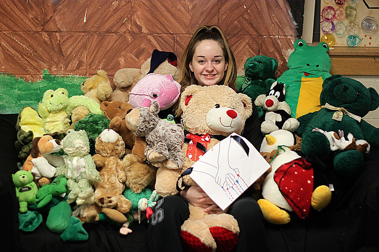 Renton High School student is collecting stuffed animals for local police departments