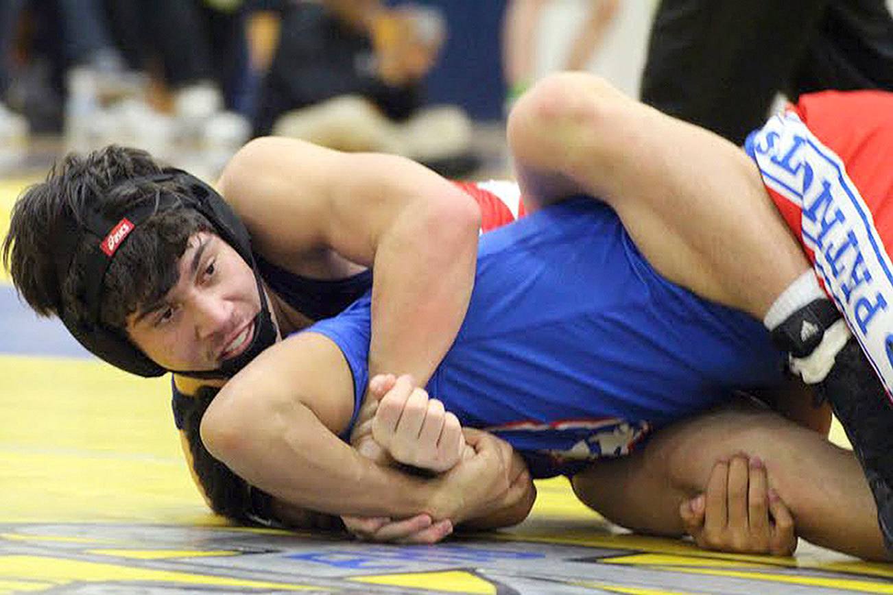 Lindbergh places fifth at districts, sends 10 to regionals | Slideshow
