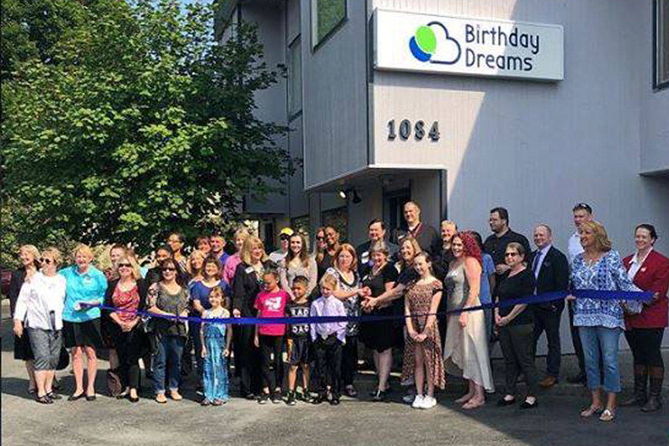 Birthday Dreams held a ribbon cutting June 6 to celebrate its new location. Photo courtesy Birthday Dreams