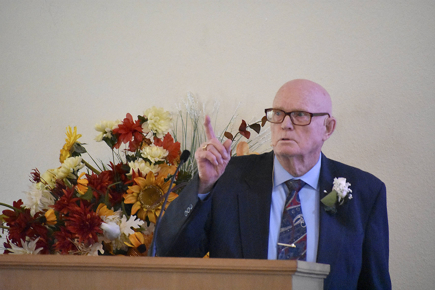 Photo by Haley Ausbun. Garth Smith’s “final” sermon at Springbrook Church of Christ, Sunday, Oct. 13. At 90, he has been devoted to his faith, as well as his marriage, for over 70 years.