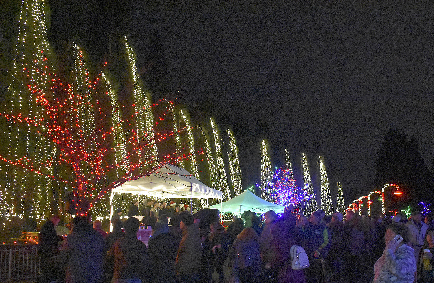 Speshell holiday lights featured in Renton Renton Reporter