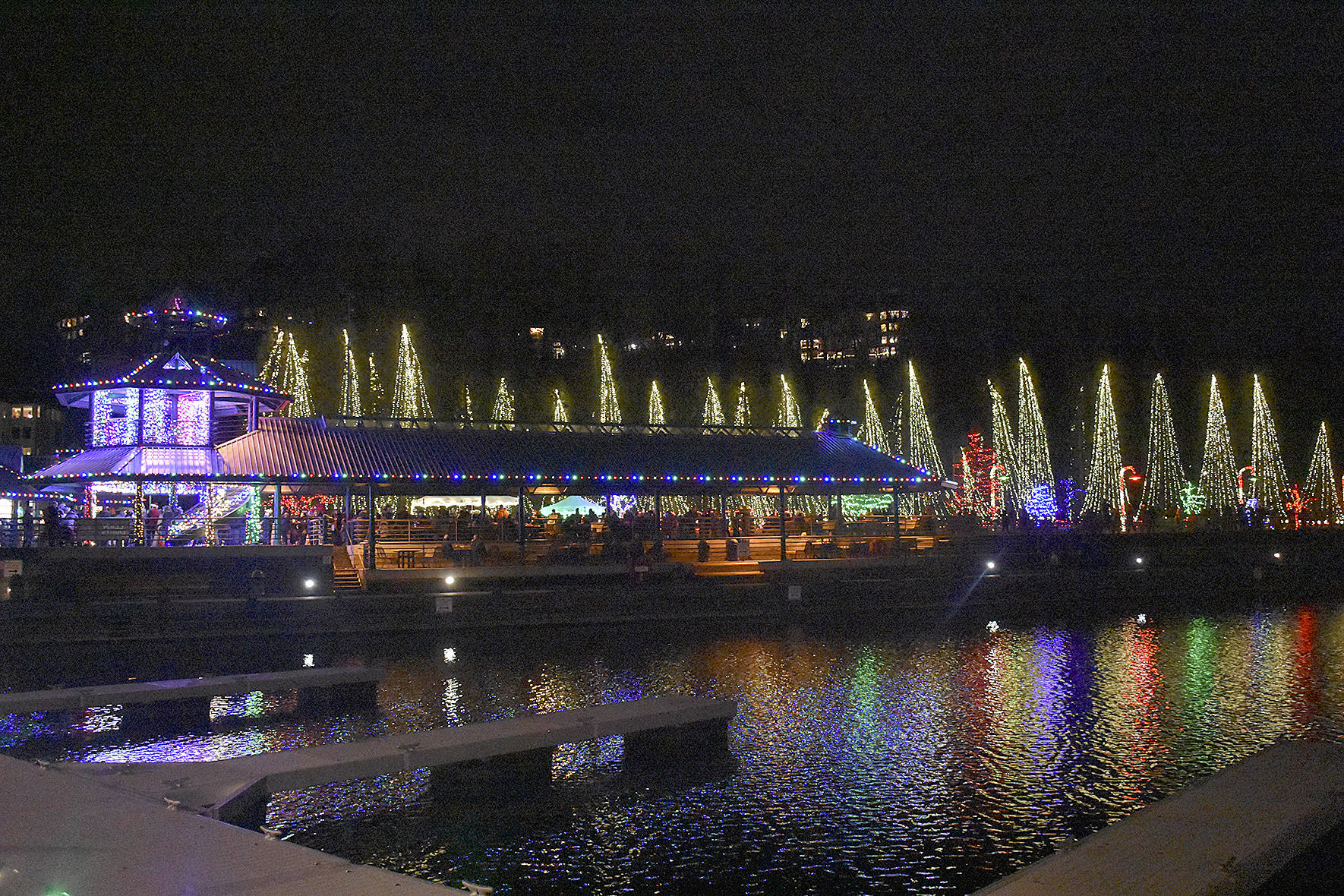 Speshell holiday lights featured in Renton Renton Reporter