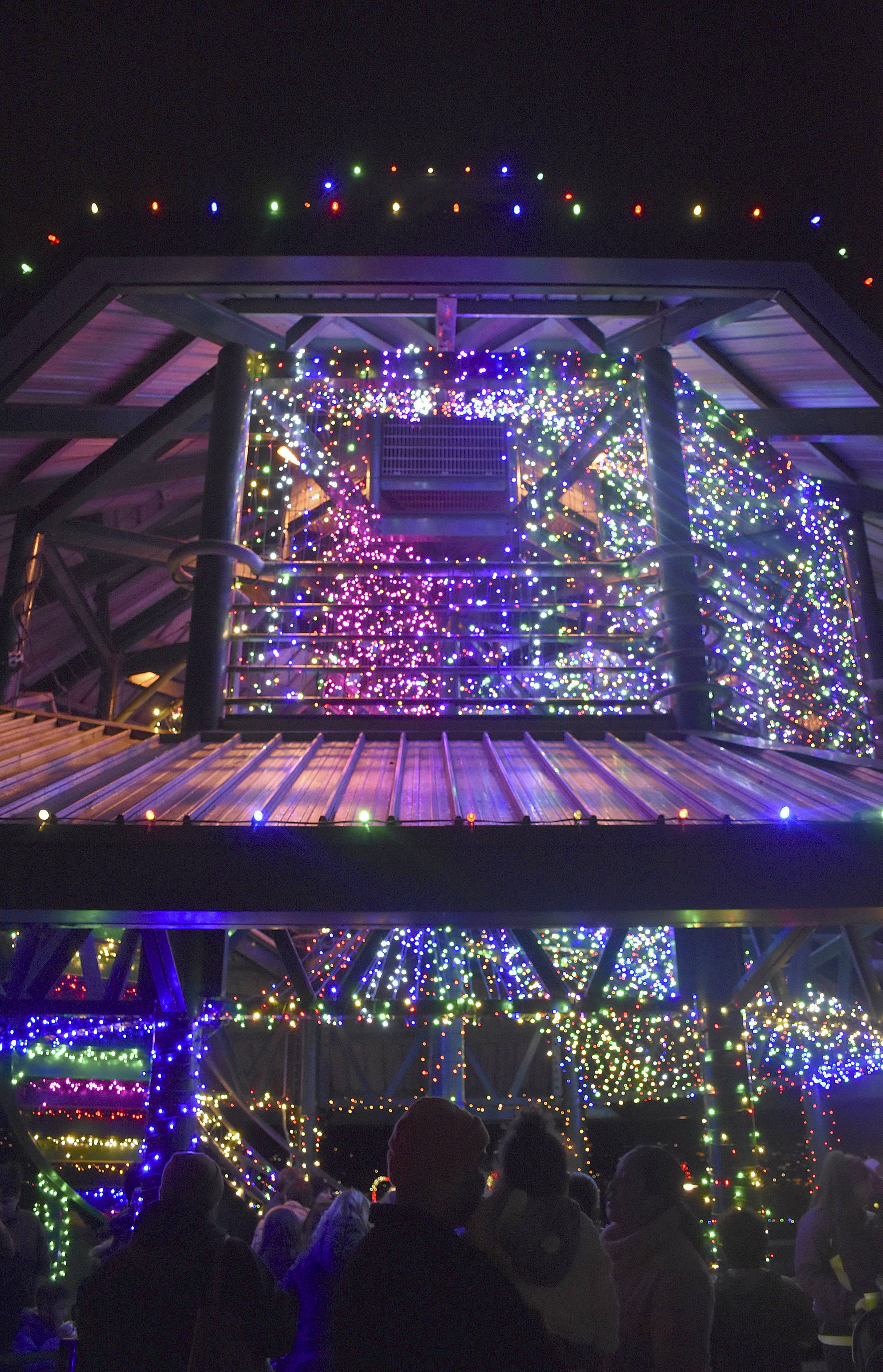 Speshell holiday lights featured in Renton Renton Reporter