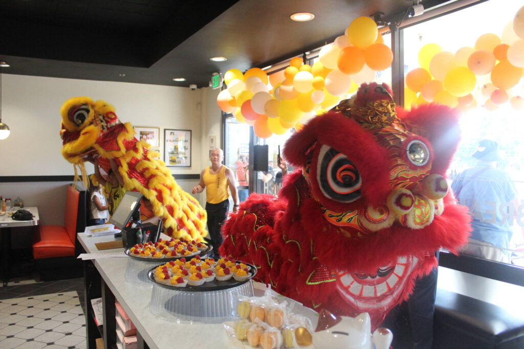Sunflower Café opens in Fairwood with lion dancers, happy customers