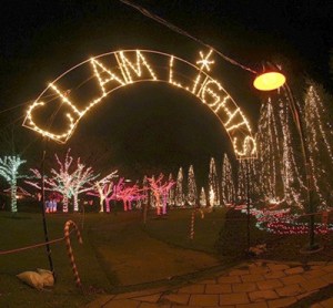 The Ivar's Clam Lights are a holiday tradition in Renton at Gene Coulon Memorial Beach Park.
