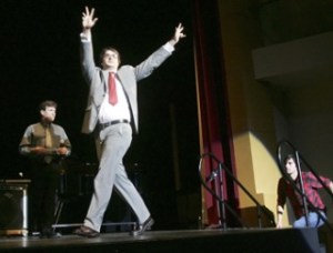 Bob Anderson acknowledges the crowd as he and Sam Graydon