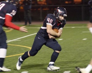 Lindbergh's Daniel Wiitanen rushes against North Kitsap Nov. 4.