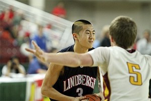 Lindbergh's Jimmy Keum looks to pass against White River.