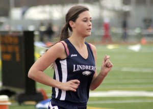 Lindbergh's Jasmine Fallgreen runs the 3