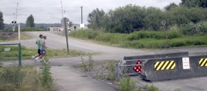 Strander Boulevard through Southcenter ends in a stub just to the east side of the West Valley Highway in Tukwila. A joint Renton/Tukwila project would extend the road