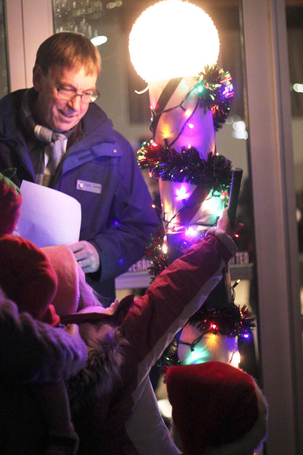 Renton kicks off holiday season with tree lighting, Santa arrival | PHOTO GALLERY