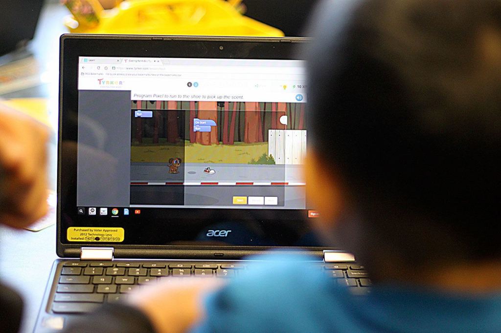 Students learn programming basics during ‘Hour of Code’