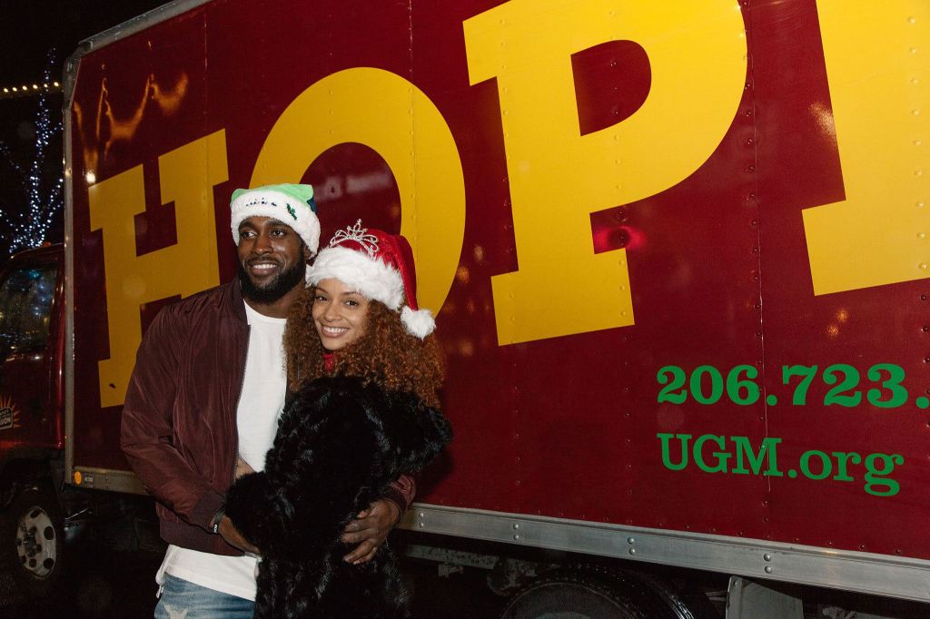 Seahawks Safety Kam Chancellor collects toys for children in need