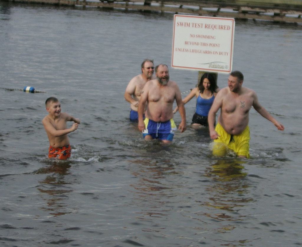 Renton 2017 New Year’s Day polar bear plunge