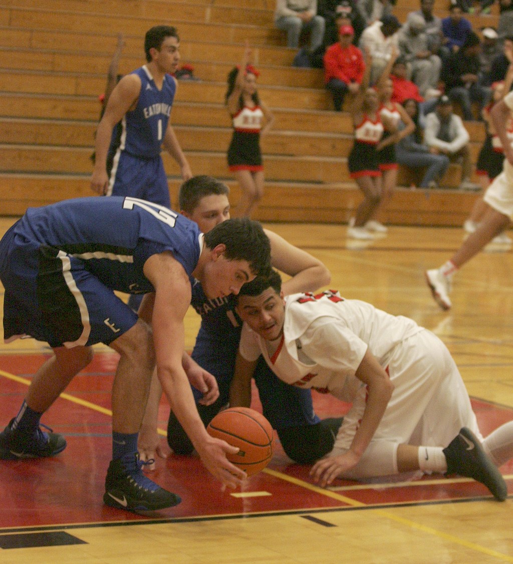 Renton boys on four game win streak