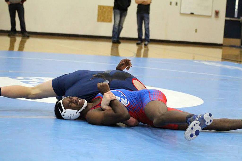 Lindbergh places fifth at districts, sends 10 to regionals | Slideshow