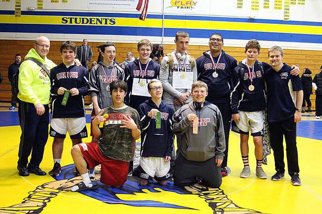 Lindbergh places fifth at districts, sends 10 to regionals | Slideshow