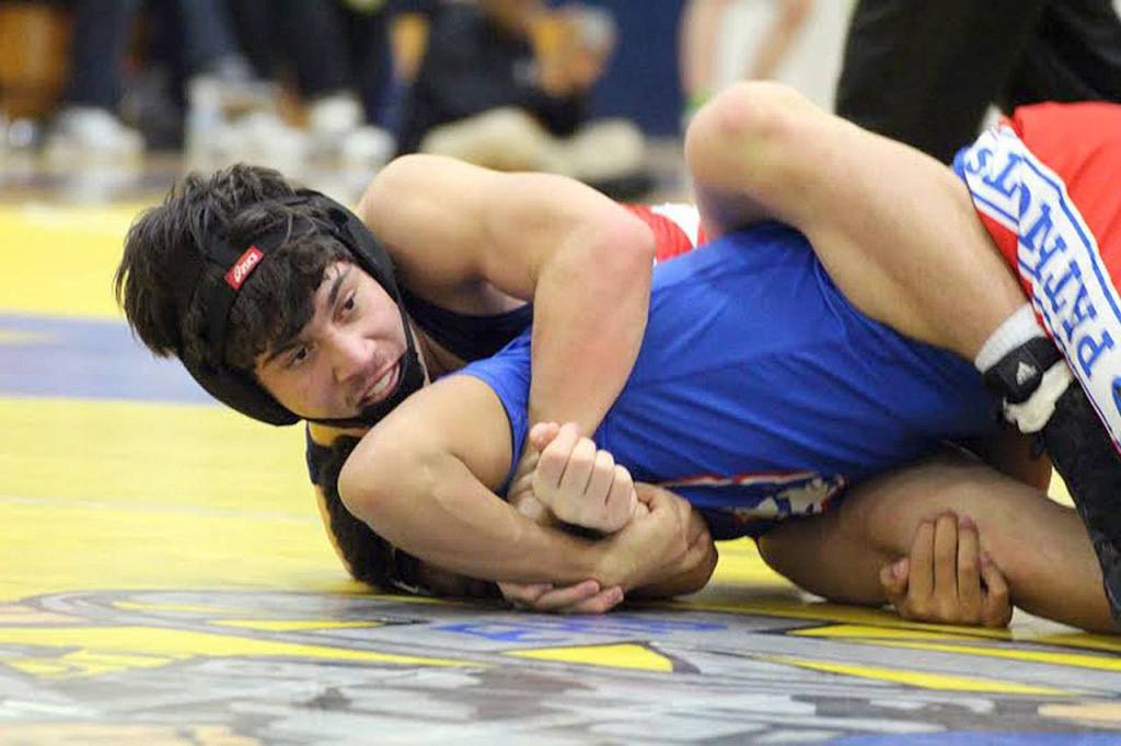 Lindbergh places fifth at districts, sends 10 to regionals | Slideshow