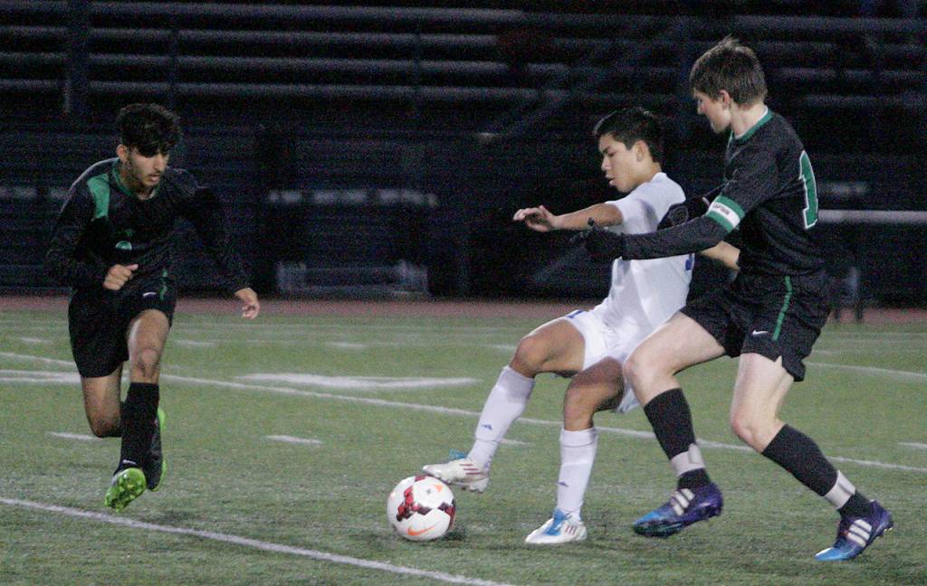 Hazen boys soccer lose to Kentwood on April 18 | GALLERY
