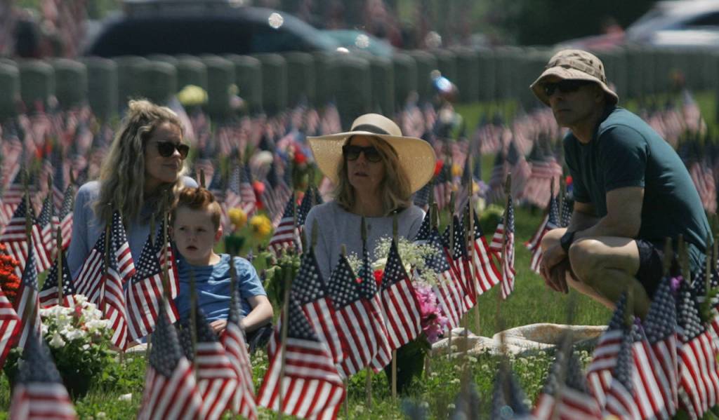 Memorial Day at Tahoma National Cemetery | Photo Gallery