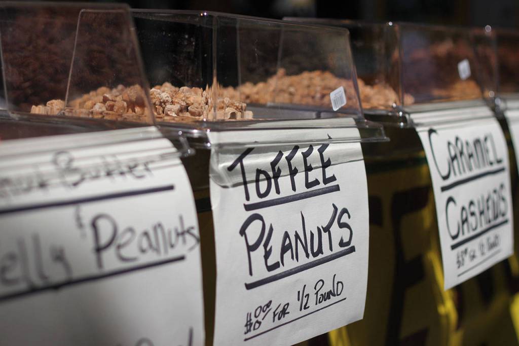 Renton Farmers Market opens for the season | GALLERY