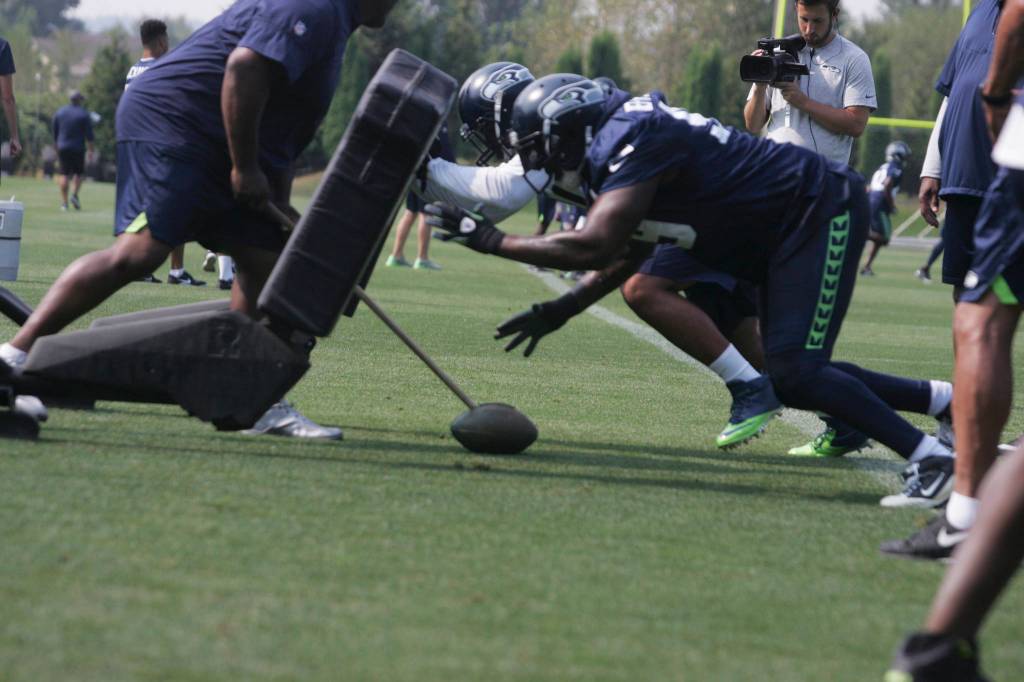 Seahawks dominate preseason game one