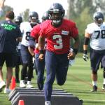 Seahawks dominate preseason game one