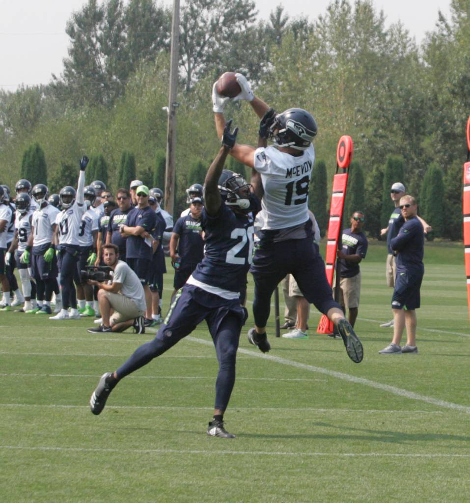 Seahawks dominate preseason game one