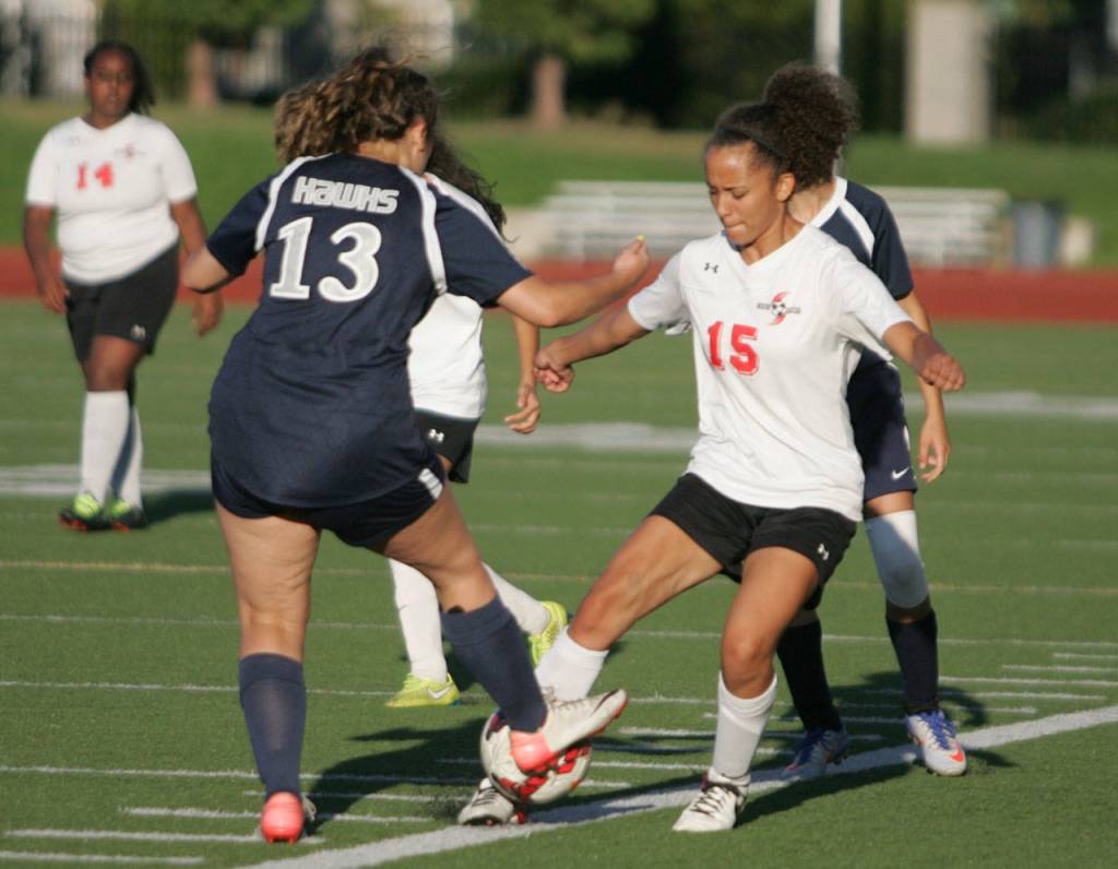 Renton Indians snap two game losing streak, beat River Ridge at home | PHOTO GALLERY