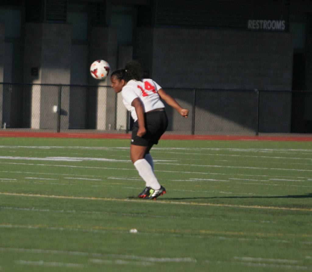 Renton Indians snap two game losing streak, beat River Ridge at home | PHOTO GALLERY