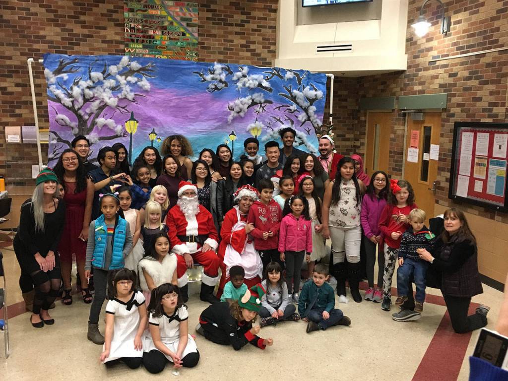 Renton High Ambassadors host second holiday tea party for kids