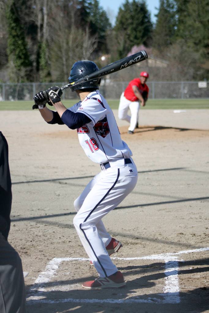 Eagles top Indians at home | Baseball