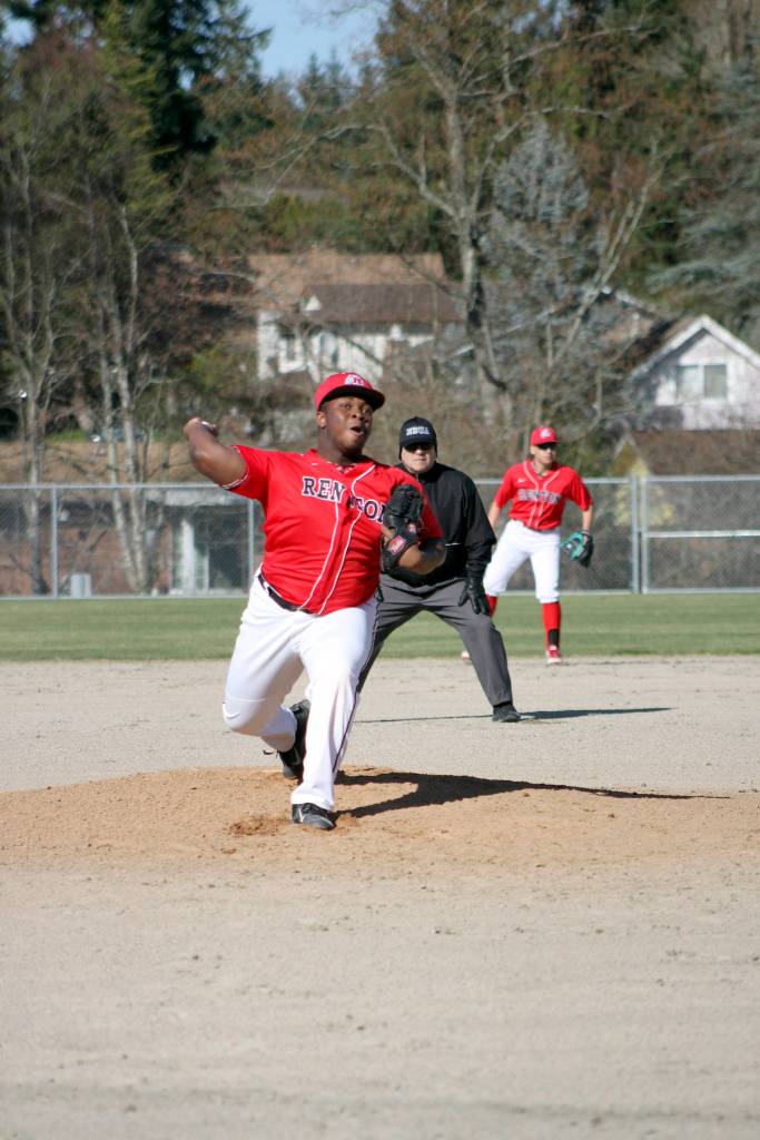 Eagles top Indians at home | Baseball