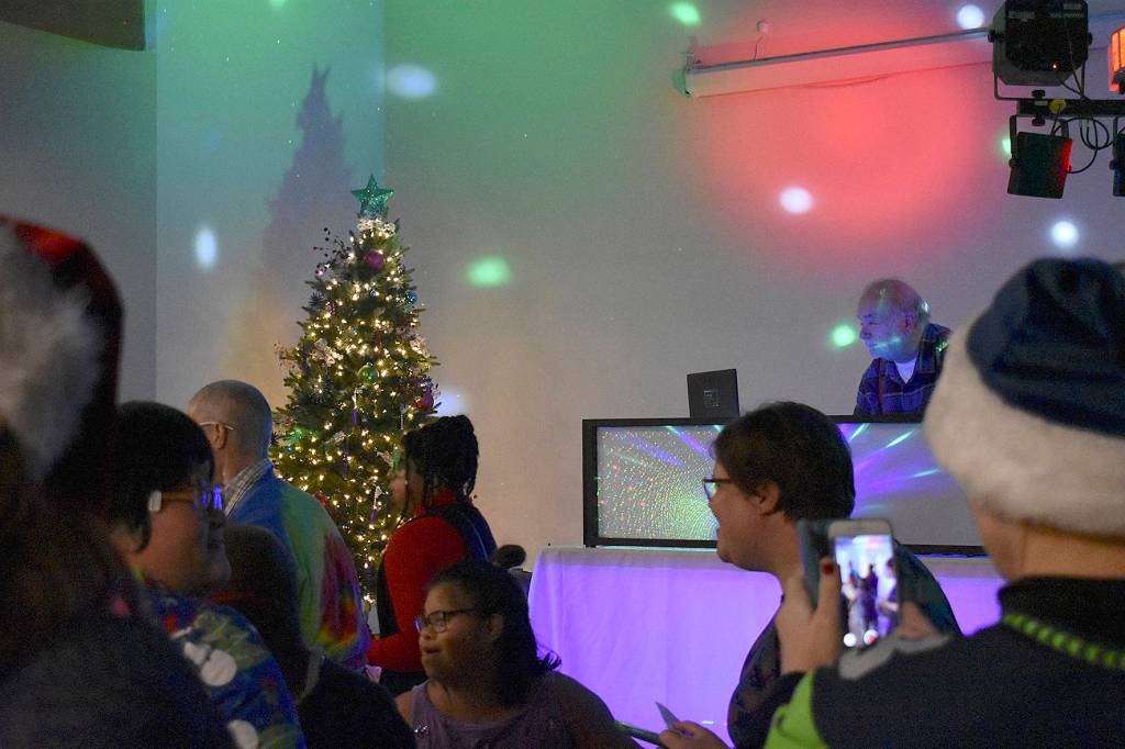 Photo gallery: Santa dance party at the activity center