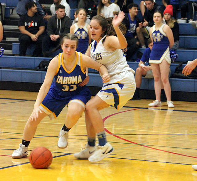 Photos from the Jan. 4 game by Sarah Brenden