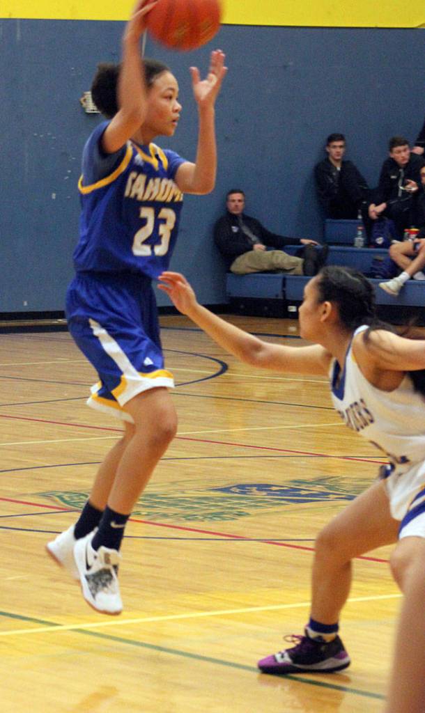 Photos from the Jan. 4 game by Sarah Brenden