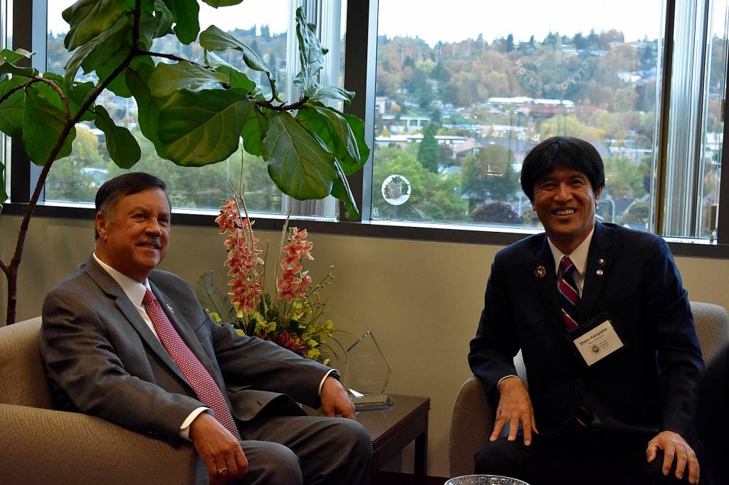 Photo by Haley Ausbun. Mayor Denis Law and Mayor Shozo Katayama.