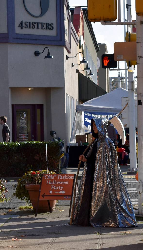 Photo by Haley Ausbun. The Olde Fashioned Halloween Party, Saturday Oct. 26 in downtown Renton featured trick-or-treating, games prizes and the doggy costume contest.