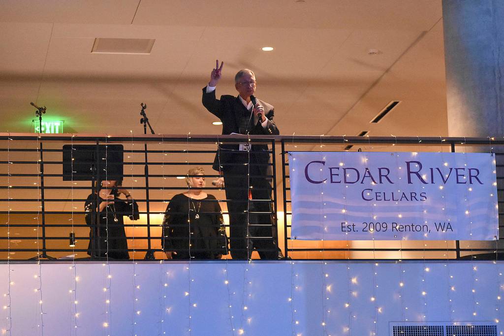 Photos by Andre Osorio. Evening host Tony Ventrella at the Renton Chamber of Commerce Monte Carlo Gala.