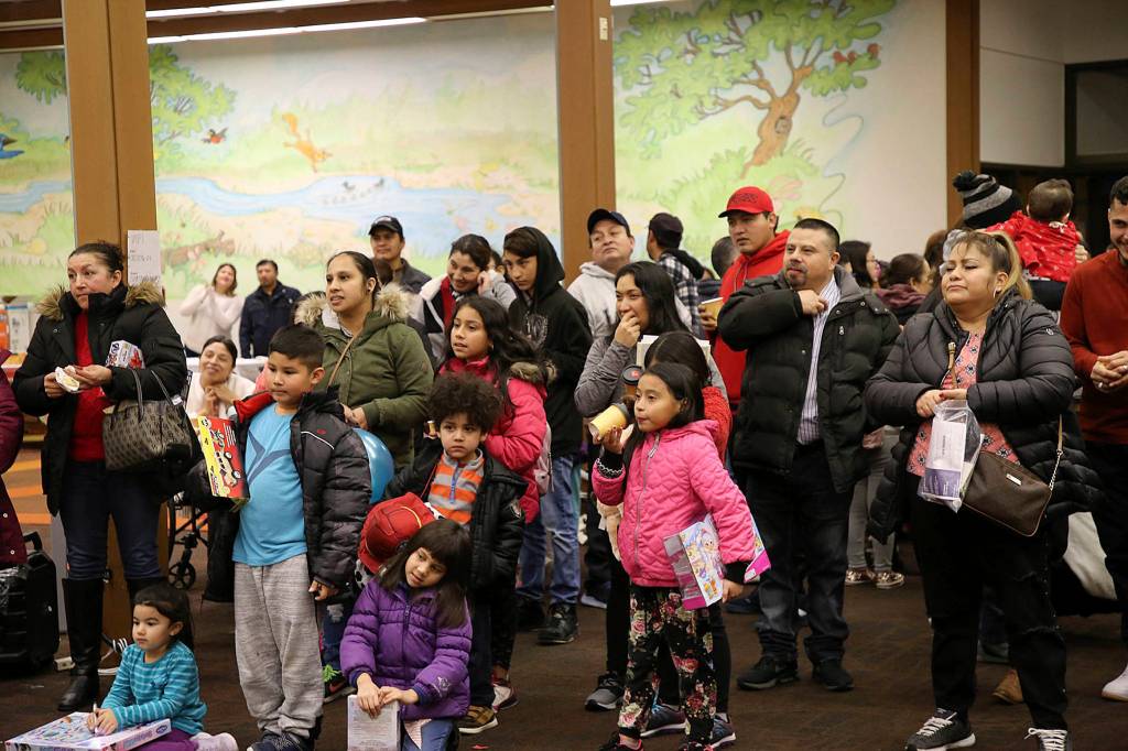 Photo courtesy of city of Renton. Attendees at the Centro Rendu de San Vicente de Pauls Reyes Magos event.