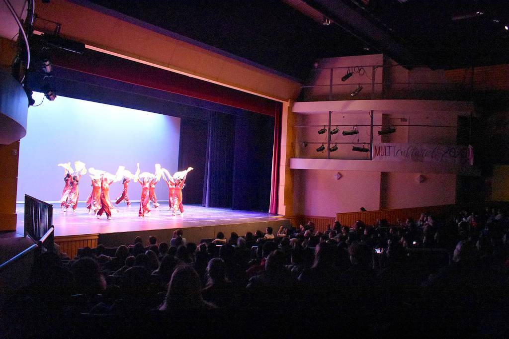 Renton High shows off its culture