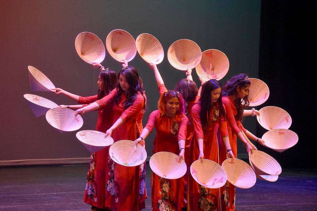 Renton High shows off its culture