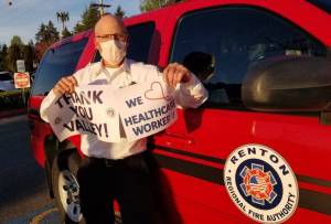 Local first responders show appreciation for Valley Medical Center staff